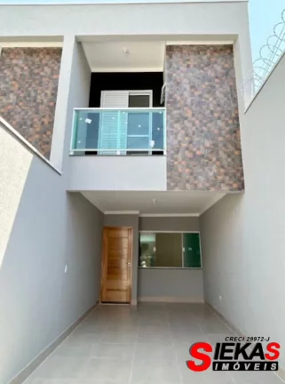 Imagem Aluguel de Casa Espaçosa na Vila Alpina, São Paulo-SP: 3 quartos, 1 suíte, 1 sala, 3 banheiros, 2 vagas, 96m²!