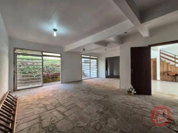 Imagem Casa com 3 dormitórios para alugar, 212 m² por R$ 6.583,33/mês - Chácara das Pedras - Porto Alegre/RS