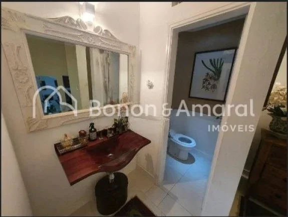 Imagem Belíssima residência com 395 m² de construção, no Condomínio Iguatemi, toda reformada, com aca...