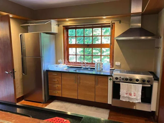 Imagem Casa de condomínio para alugar, com 4 quartos, 250m2