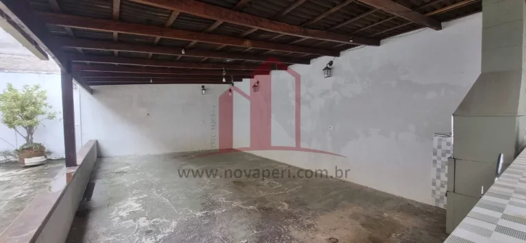 Imagem Casa à venda no Centro de Franco da Rocha-SP: 2 quartos, 2 salas, 2 vagas de garagem, 116,83 m² de área. Venha conferir!