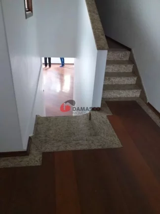 Imagem Sobrado à venda 3 Quartos, 1 Suite, 4 Vagas, 250M², Olímpico, São Caetano do Sul - SP