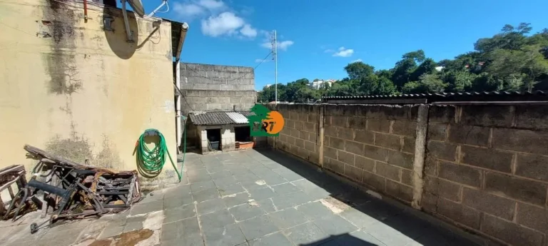 Imagem Casa para Venda em São Roque, Vila Santa Rita, 5 dormitórios, 2 suítes, 1 banheiro, 1 vaga