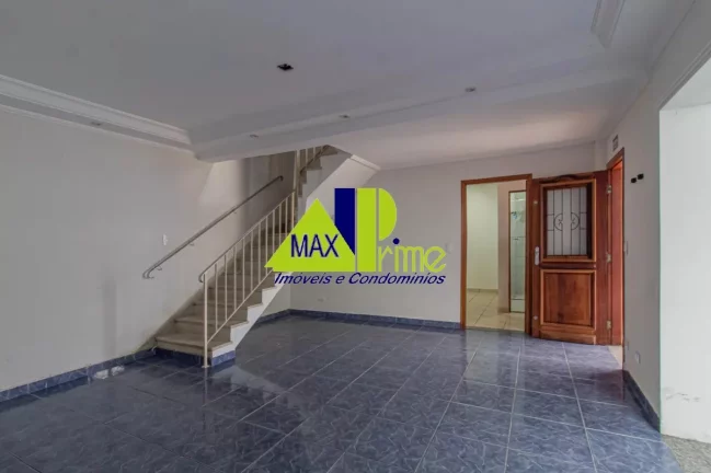 Imagem Casa de Luxo para Locação na Vila Granada, São Paulo-SP: 5 Quartos, 1 Suíte, 3 Salas, 3 Banheiros, 6 Vagas de Garagem.