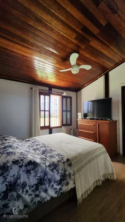 Imagem Chacara com 3 dormitorios sendo uma suite com closet e hidro e terreno de 1137m² - ATIBAIA