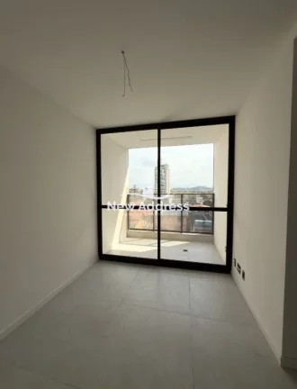 Imagem Suíte com vista para o mar na quadra da praia de Itaparica, em prédio novo com lazer completo. Descubra esse excelente apartamento!