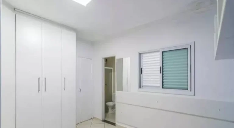 Imagem Casa assobradada residencial, bem distribuída e pronta para morar.