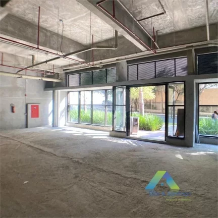 Imagem Salão comercial com 300m² em área nobre da Vila Mariana/Chácara Klabin com localização privilegiada a 550mts da Estação de Metrô Santos Imigrantes e 600mts da Klabin.