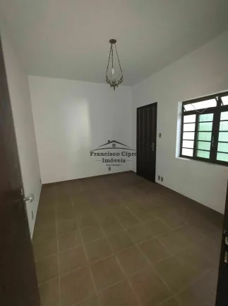 Imagem Casa à venda no bairro Vila Comendador Rodrigues Alves (Pedregulho) - Guaratinguetá/SP