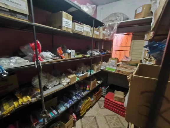 Imagem Glapão Comercial No Recanto Do Bosque De Frente Para Avenida