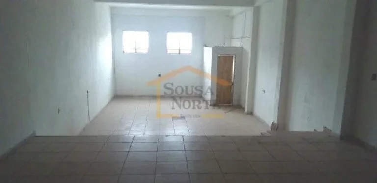 Imagem Salão comercial com 2 banheiros e 180m², no térreo.
Prédio com subsolo e 1º andar que estão lo...