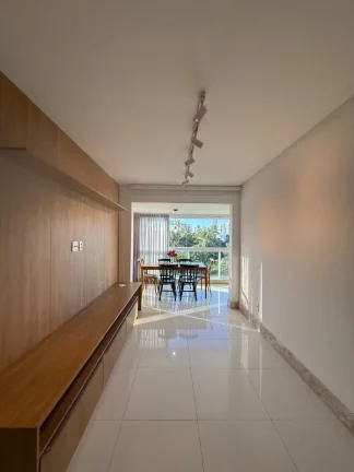 Imagem A 5ª Avenida Imóveis selecionou esse lindo apartamento, totalmente reformado no BARRA THE PLACE: 2/4, suite, 70,01 m², andar alto R$890.000,00