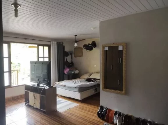 Imagem LINDA CASA COM 1.600M2, NASCENTE, 3 QUARTOS - NOVA FRIBURGO
