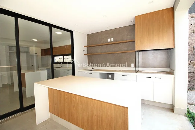 Imagem Linda casa, com arquitetura moderna e acabamento de alta qualidade em todos os ambientes. A residên...