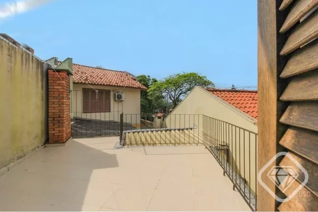 Imagem Casa com 3 dormitórios, pátio, terraço e churrasqueira no Residencial Horizontal Juca Batista

Es...