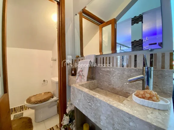 Imagem Linda casa à venda no Swiss Park em Campinas - SP.

Casa recém construída com sala com pé direit...