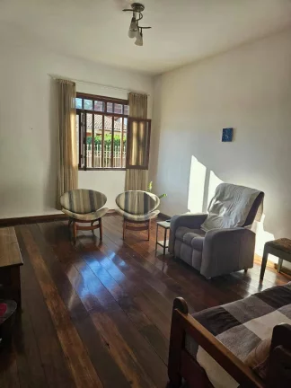 Imagem Casa com Lote Inteiro e Saída para Duas Ruas no Santa Maria – Timóteo