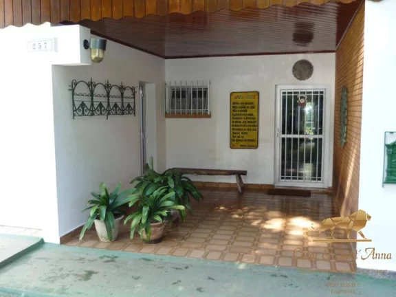 Imagem Oportunidade única, Casa á 5 minutos do Capivari, em Campos do Jordão/SP