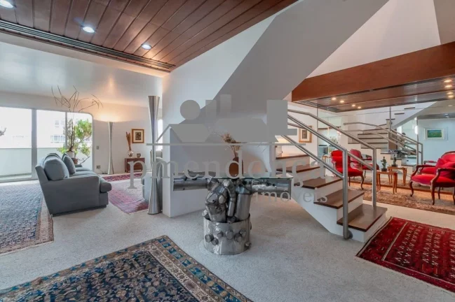 Imagem Belíssima Cobertura Duplex com 623m², 3 suítes e 6 vagas