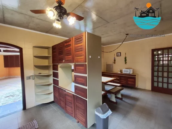 Imagem Casa para Aluguel de Temporada em Juquehy, 450 metros da praia, piscina, churrasqueira, 5 dormitórios, Max 14 pessoas | Juquehy Imobiliária