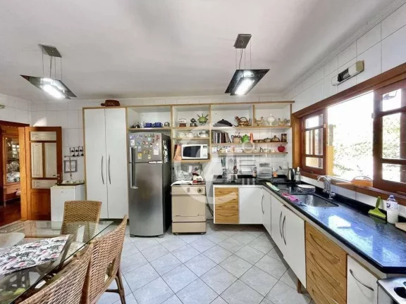 Imagem Casa à venda no condomínio Fazendinha, Granja Viana