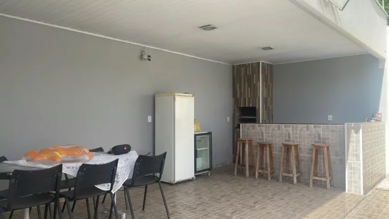 Imagem Bauru/SP  Casa NH Edson F Silva, 02 suítes, piscina