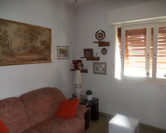Imagem Apartamento com living para 02 ambientes, 03 dormitórios sendo 01 suíte com piso de carpete, banhe...