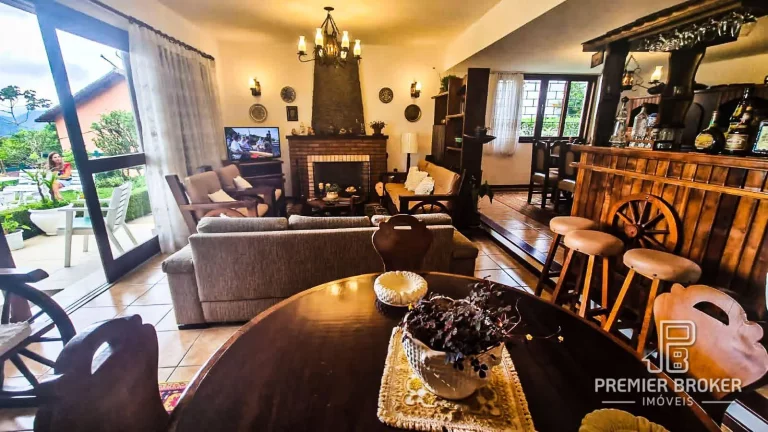 Imagem Casa à venda, 172 m² por R$ 1.700.000,00 - Granja Guarani - Teresópolis/RJ