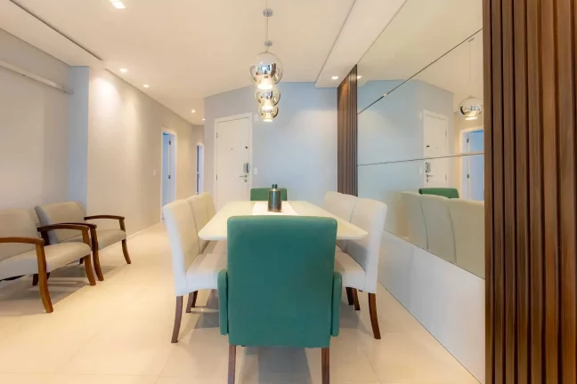 Imagem Apartamento com 2 demi suítes e 1 suíte, 2 vagas de garagem no Centro de Balneário Camboriú