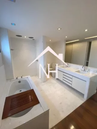 Imagem Apartamento de 192m c/3 suítes,4 vagas,quadra squash e poliesportiva,playground,academia,sauna,cinema,salão de festas e jogos,piscinas,churrasqueira