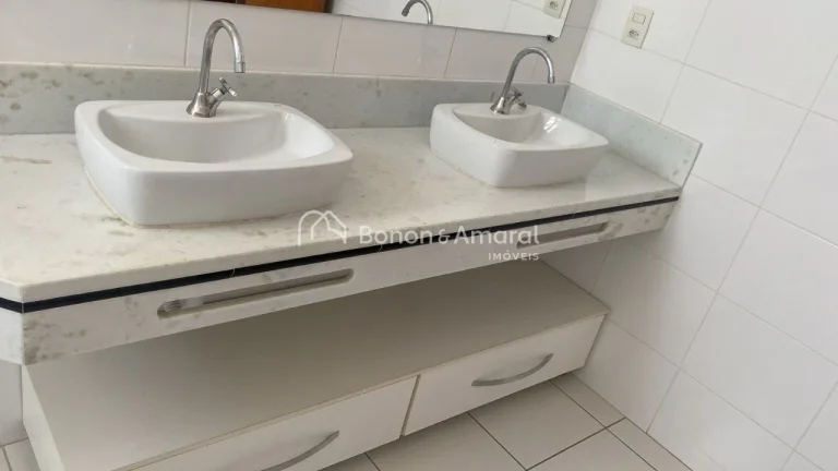 Imagem Um lar pensado para viver bem!

Essa casa no Condomínio Portal do Jequitibá encanta pelo acabament...