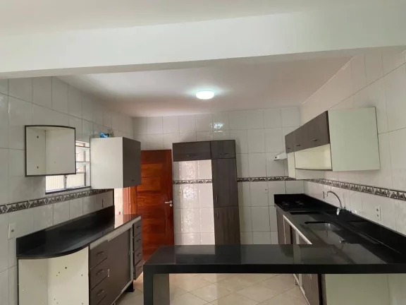 Imagem Casa à venda em Farolândia com 3 quartos e 230m² - Ótima oportunidade!