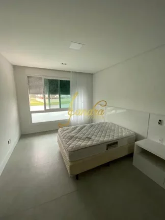 Imagem Belíssima Sobrado no Condomínio Enseada!