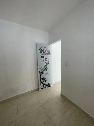 Imagem Casa comercial com 3 salas para alugar Centro de Caraguatatuba-SP