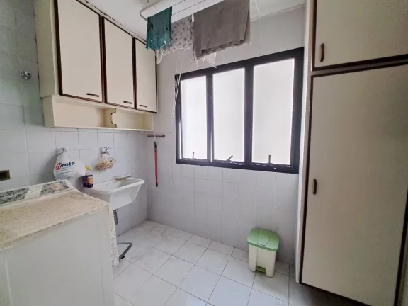 Imagem PITANGUEIRAS - APARTAMENTO AMPLO COM 2 DORMITÓRIOS NA PRAIA DE PITANGUEIRAS COM PISCINA E 2 VAGAS PARA AUTO