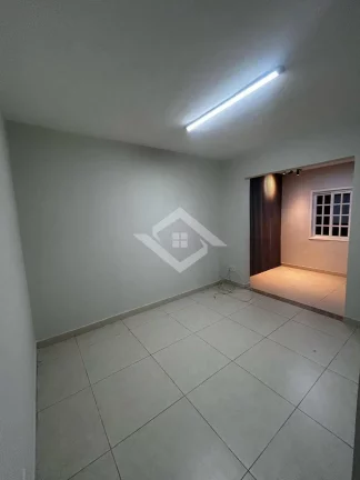 Imagem Excelente residência totalmente reformada