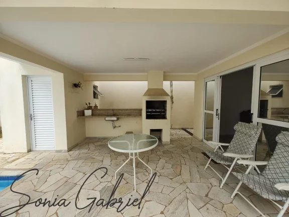 Imagem Casa no Condomínio Millenium, no bairro Jardim Recanto, com 3 Quartos, 336 m² por R$ 1.950.000, 00, em Valinhos, São Paulo.