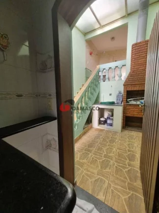 Imagem Sobrado à venda 3 Quartos, 2 Suites, 2 Vagas, 207 m², Campestre, Santo André - SP