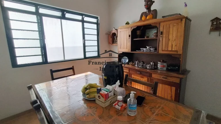 Imagem Casa à venda no bairro Jardim Rony - Guaratinguetá/SP