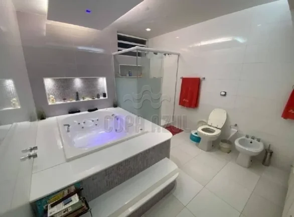 Imagem Copacabana - Residencial › Apartamento com 5 quarto(s) a Venda