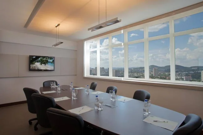 Imagem Flat disponível para locação no Quality Suites Alphaville, com 40m², 1 dormitório e 1 vaga
