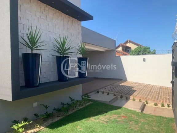Imagem Venda de Casa Impecável em Campo Grande-MS, Bairro Parque Residencial Rita Vieira: 3 Quartos, 1 Suíte, 2 Salas, 2 Banheiros, 2 Vagas de Garagem, 180m².