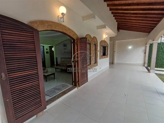 Imagem Espaçosa Casa Térrea 3 Quartos no Canto do Forte - Praia Grande