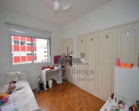 Imagem Lindíssimo apartamento, totalmente reformado, moderno, espaçoso, living para dois ambientes, varan...