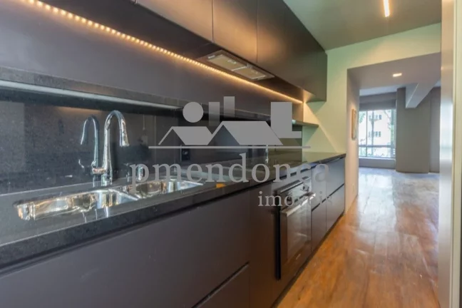 Imagem Apartamento reformado na Rua Sabará com 107m², 2 suítes e 1 vaga.