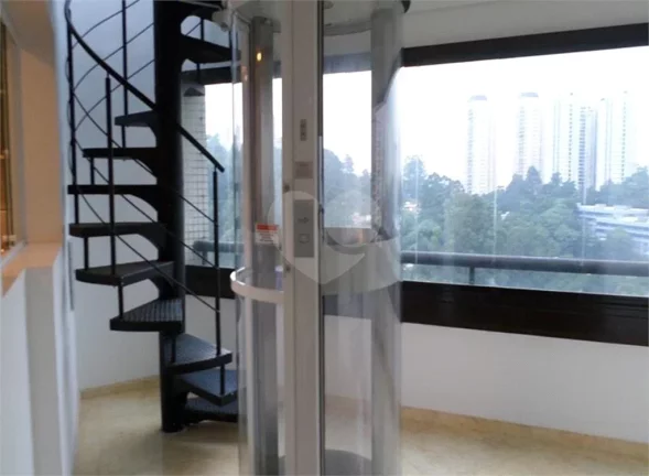Imagem Cobertura à venda com 3 quartos, sendo 2 suítes, no condomínio Emerald Hills, São Paulo - SP