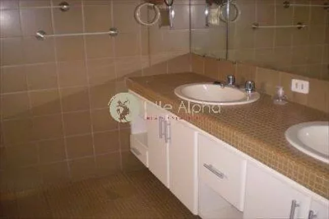 Imagem COBERTURA GRANDE A VENDA NA VILA RICA EM SANTOS COM VISTA LIVRE