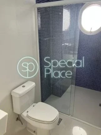 Imagem 150 metros 3 suítes 2 por andar Ar condicionado Área de serviço Closet Cozinha americana Dependê...