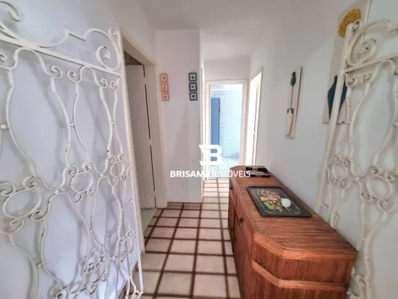 Imagem PITANGUEIRAS- CALÇADÃO COM VISTINHA AO MAR , GARAGEM NO PRÉDIO, CONDOMÍNIO BAIXO.
