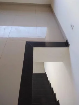 Imagem Sobrado com 3 dormitórios à venda, 250 m² por R$ 550.000,00 - Jardim Quaresmeira - Suzano/SP